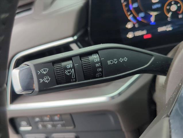 Used 2025 Chevrolet Suburban LS AWD/4WD image 14