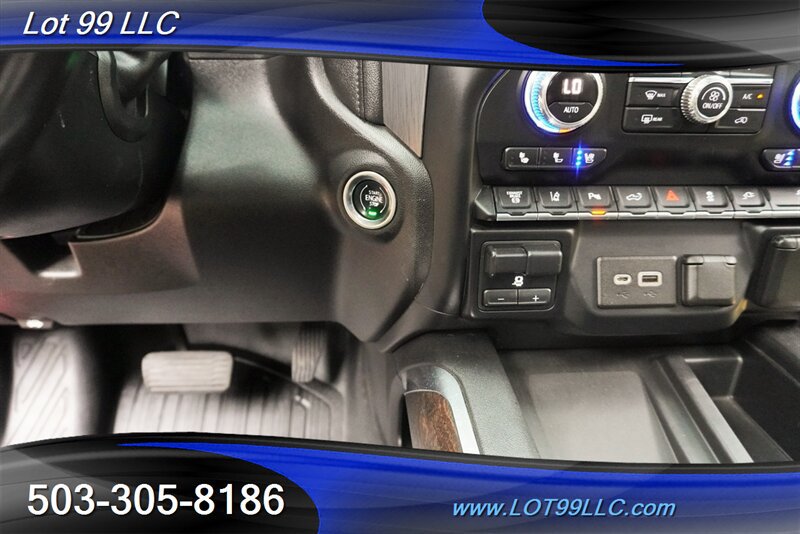 Used 2020 GMC Sierra 3500 Denali w/ Denali Ultimate Package AWD/4WD image 26