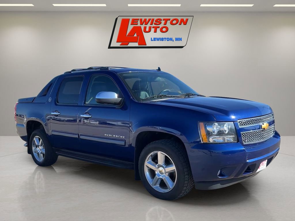 Used 2013 Chevrolet Avalanche LT w/ All-Star Edition image 7