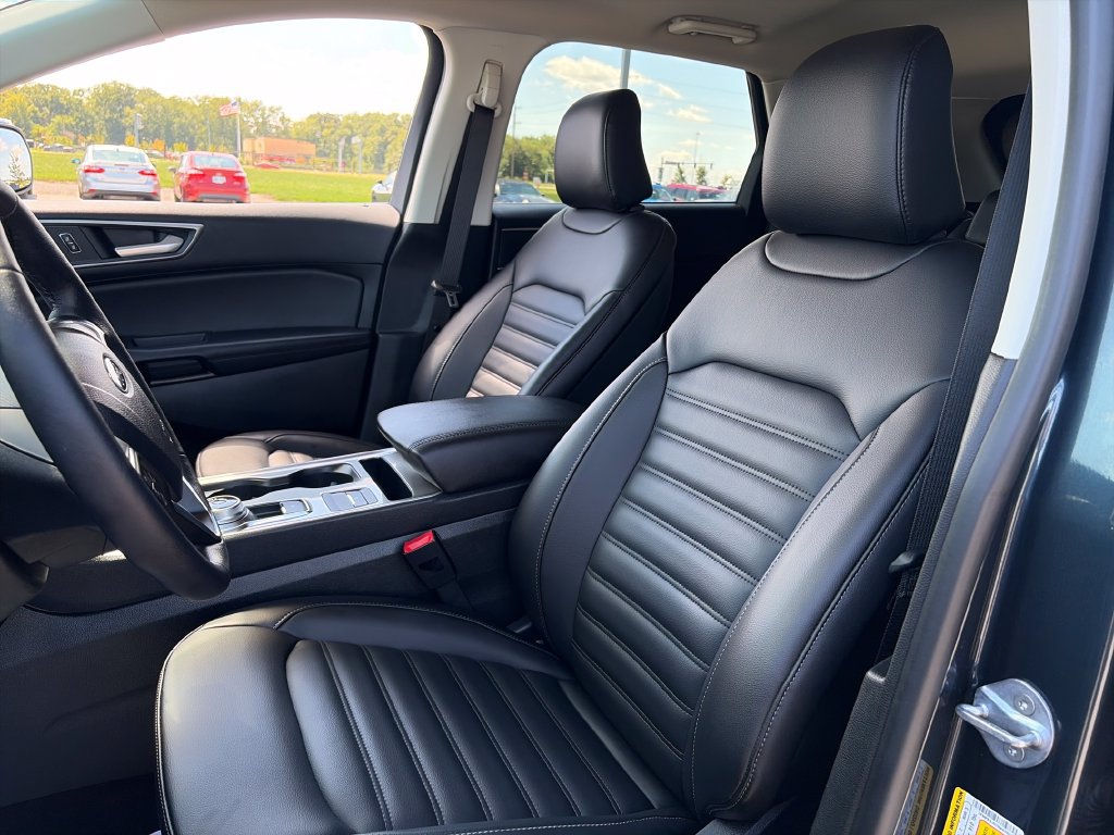 Used 2024 Ford Edge SEL w/ Convenience Package AWD/4WD image 16