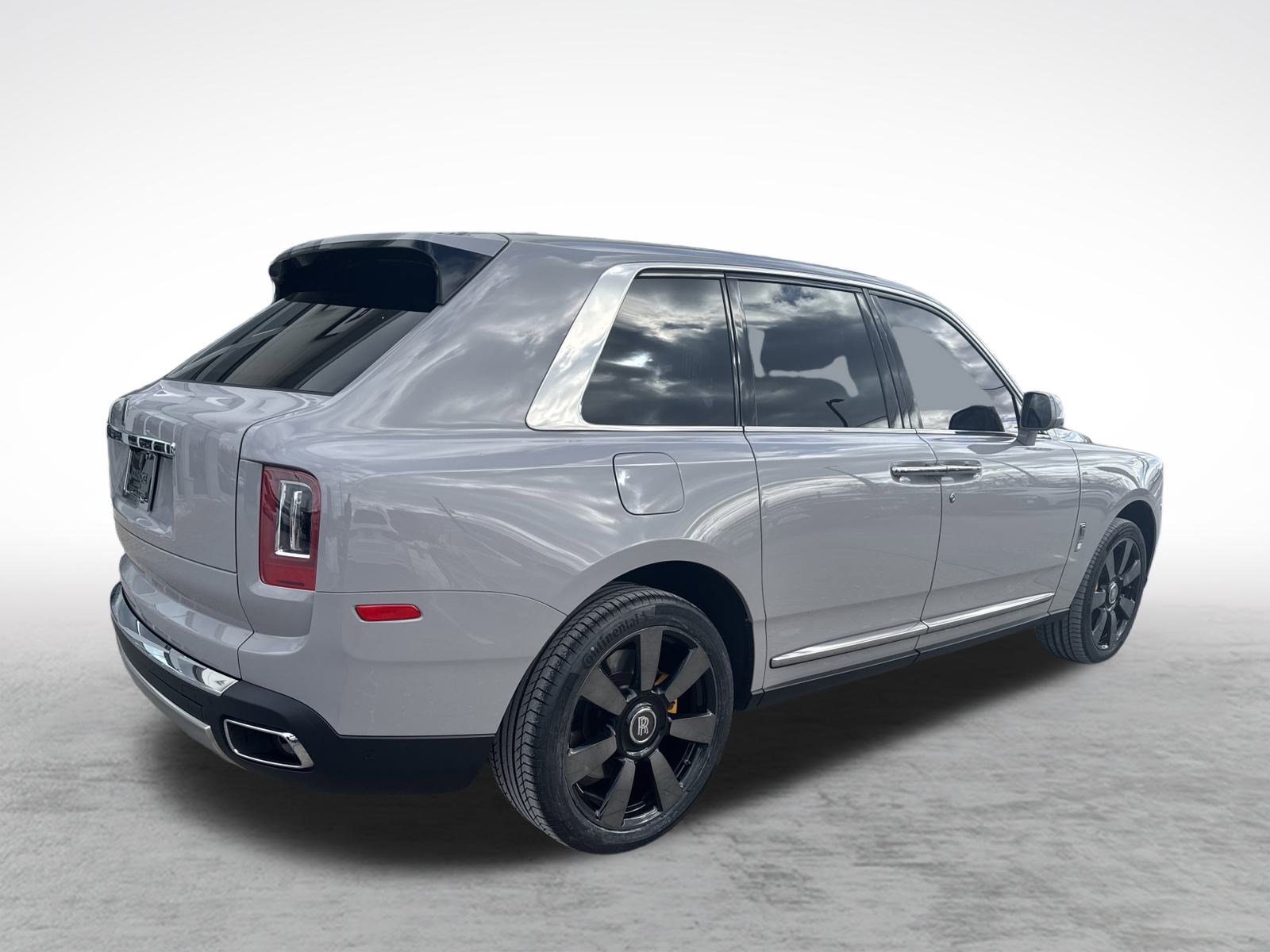Certified 2024 Rolls-Royce Cullinan w/ Interior Detailing Package AWD/4WD image 11