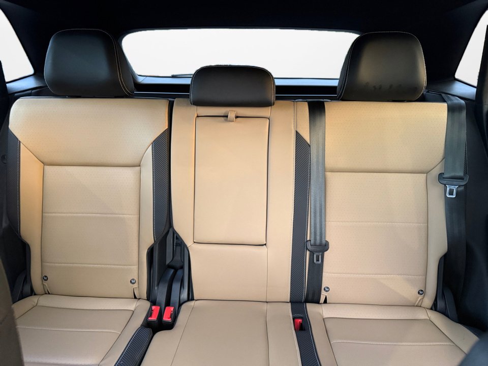 Used 2021 Volkswagen Atlas Cross Sport SEL image 15