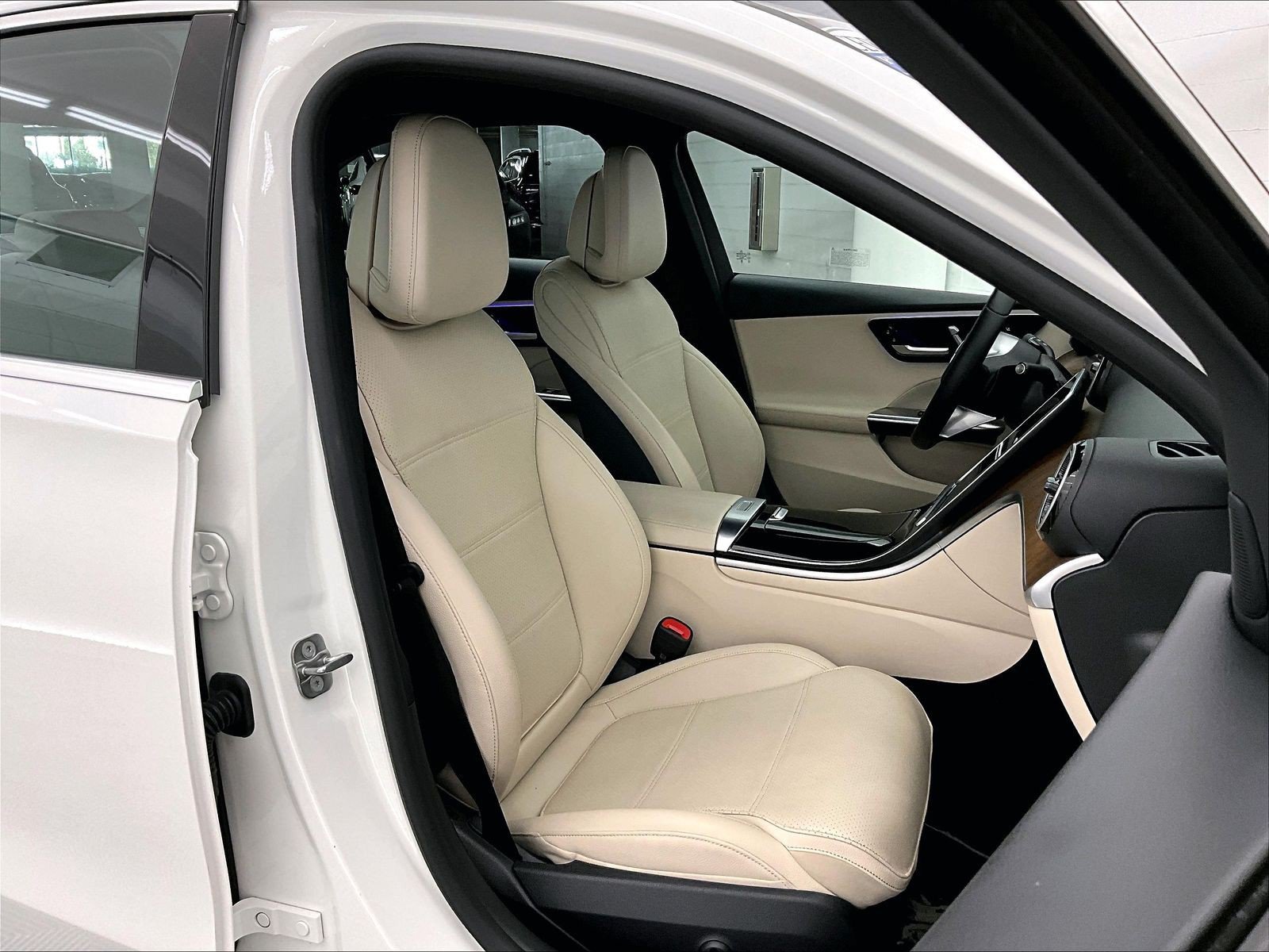 Certified 2024 Mercedes-Benz C 300 Sedan image 6