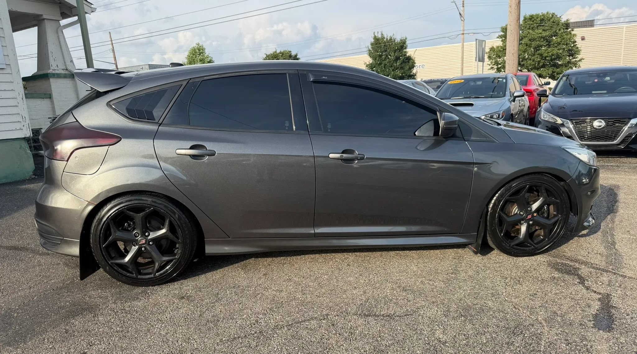 Used 2018 Ford Focus ST FWD image 6
