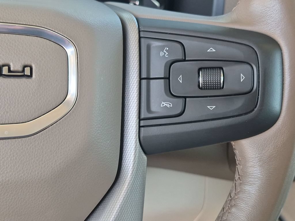 Used 2022 GMC Yukon Denali RWD image 24