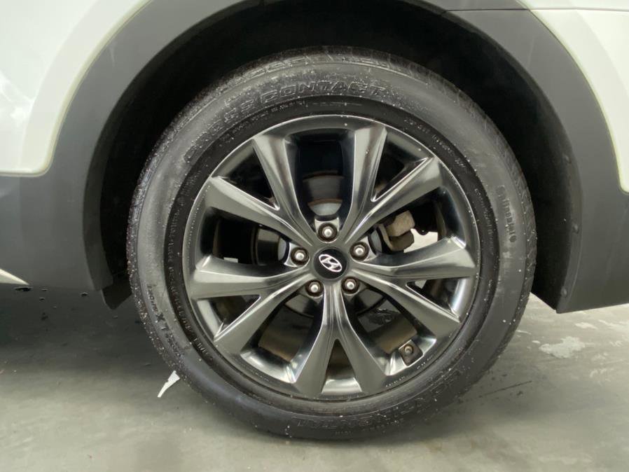 Used 2017 Hyundai Santa Fe Sport w/ 2.0T Ultimate Tech Package 05 AWD/4WD image 18