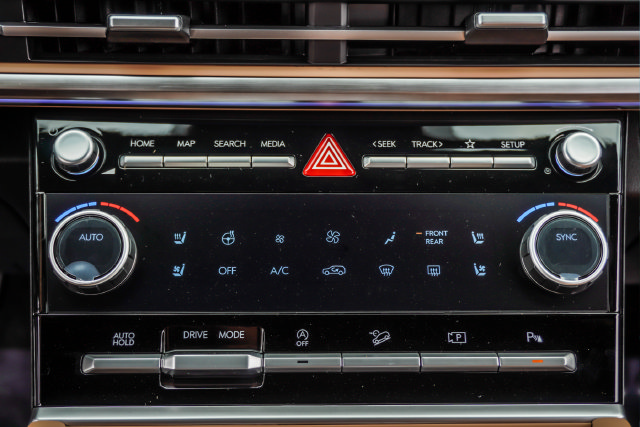 New 2027 Hyundai Santa Fe Limited FWD image 21