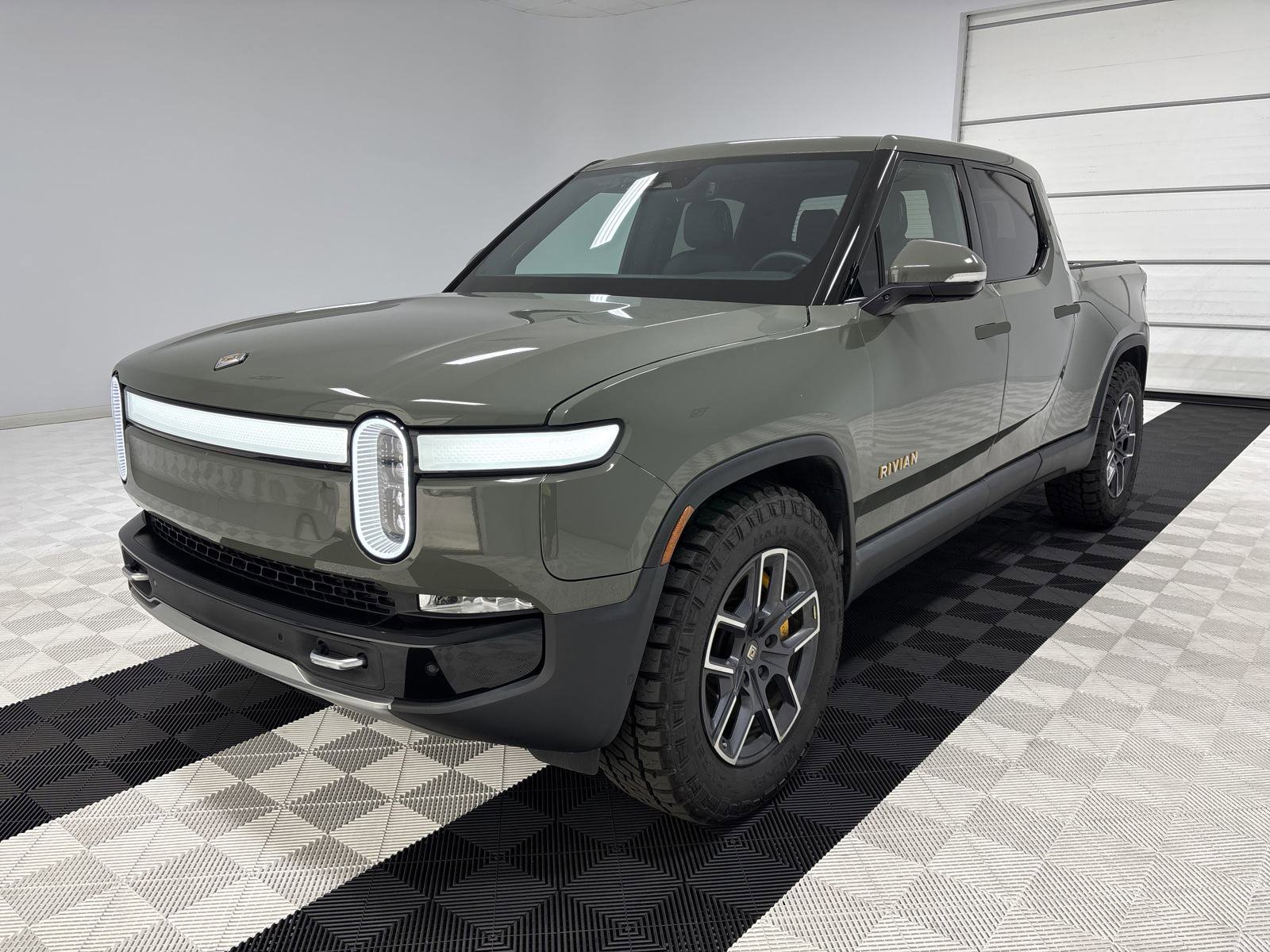 Used 2022 Rivian R1T Launch Edition