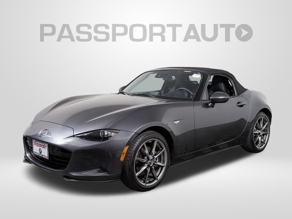 Used 2022 MAZDA MX-5 Miata Grand Touring RWD image 2