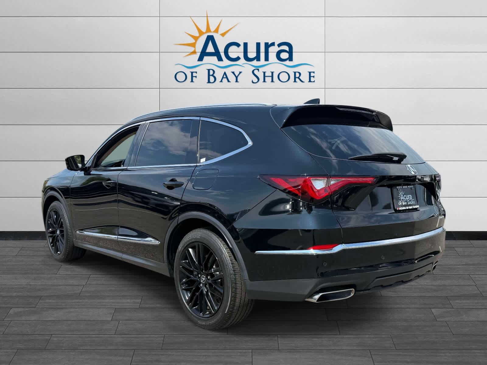 Used 2023 Acura MDX w/ Advance Package AWD/4WD image 5