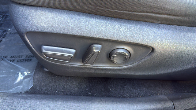 Used 2025 Toyota RAV4 XLE FWD image 14