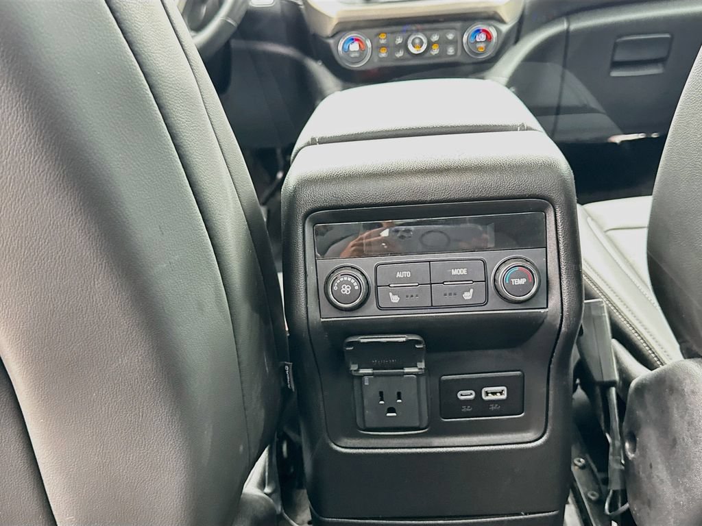 Used 2023 GMC Acadia Denali w/ Denali Ultimate Package FWD image 27