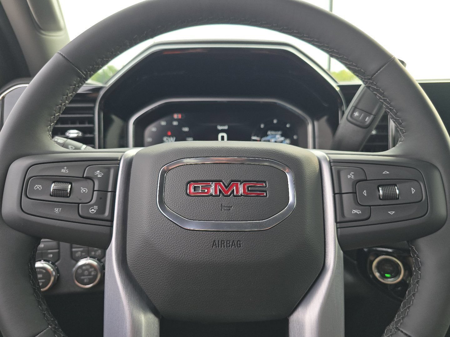 New 2026 GMC Sierra 2500 SLE AWD/4WD image 25