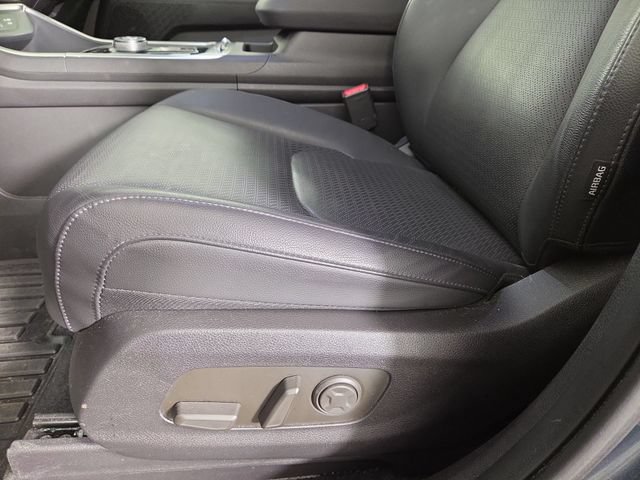 Certified 2025 Kia Carnival SX Prestige FWD image 28