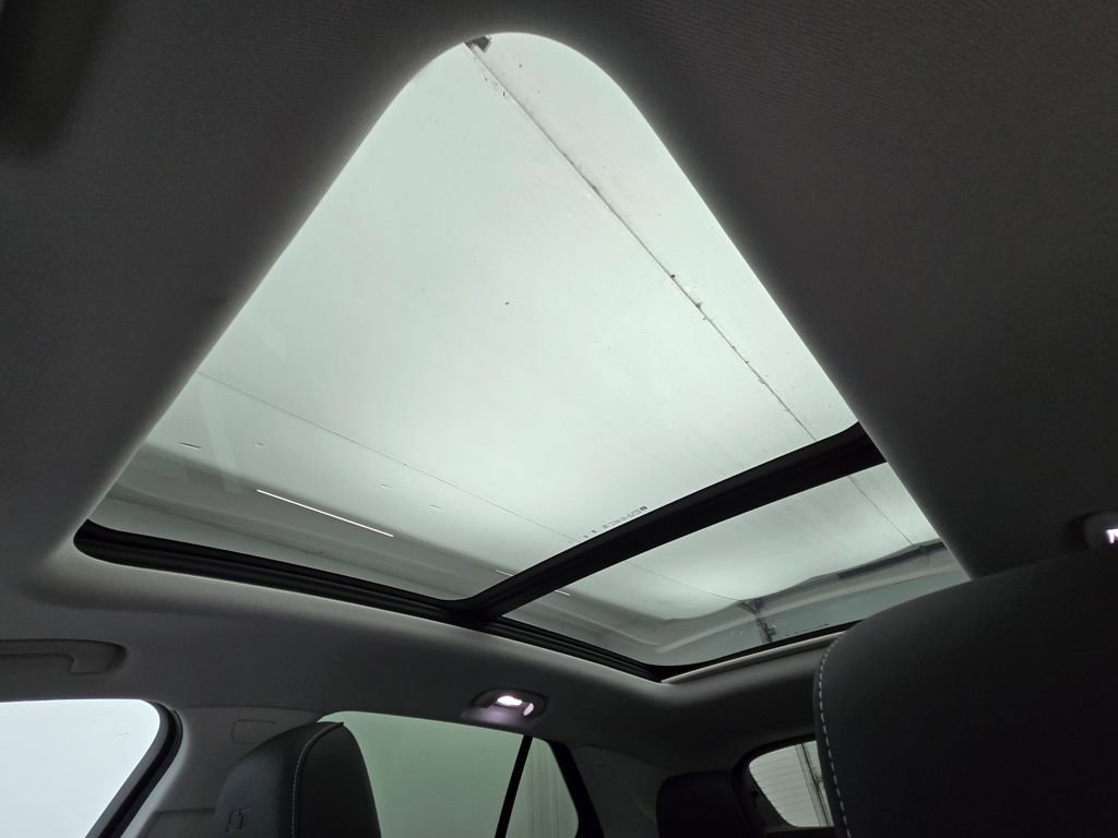 New 2025 Buick Envision Sport Touring image 9