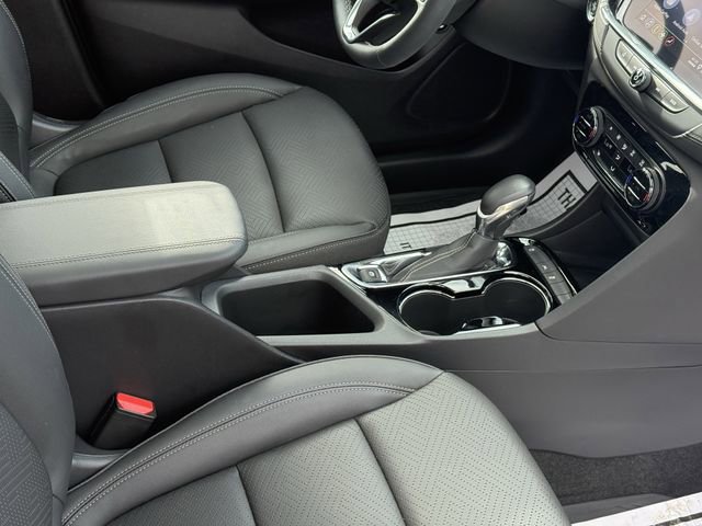 Used 2023 Buick Encore GX Essence w/ Experience Buick Package image 17
