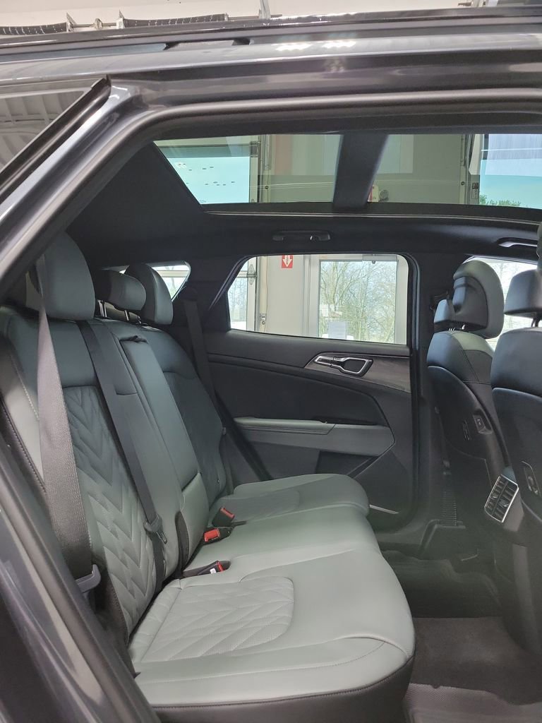 Used 2023 Kia Sportage X-Line w/ X-Line Premium Package image 22
