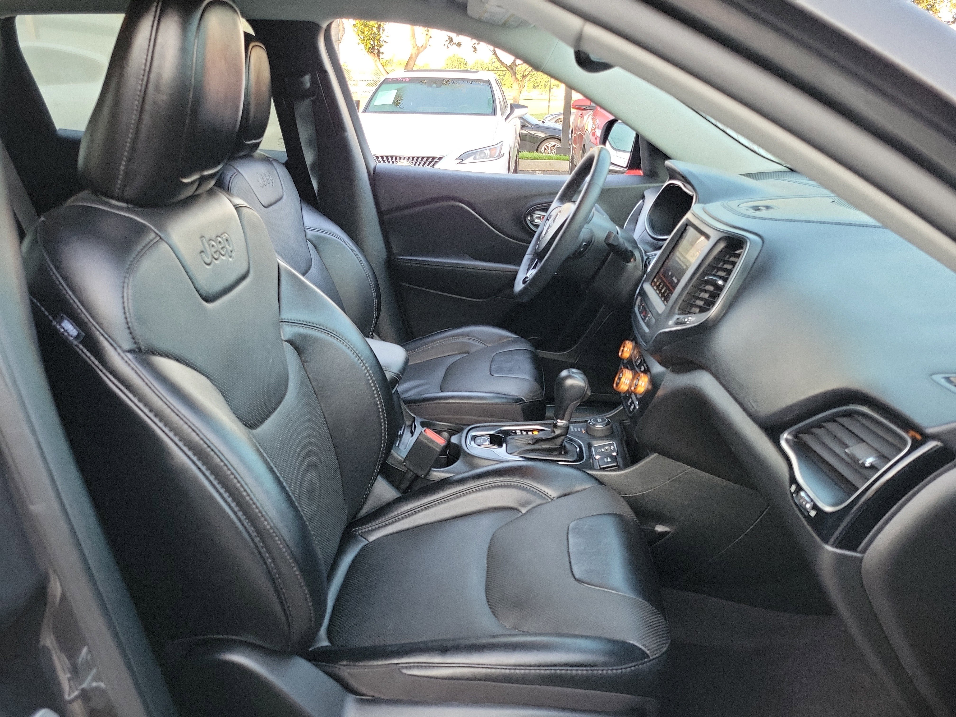 Used 2023 Jeep Cherokee Altitude Lux AWD/4WD image 20