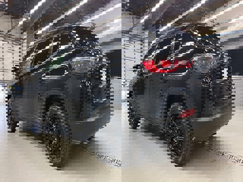 Used 2022 Jeep Compass Latitude image 5