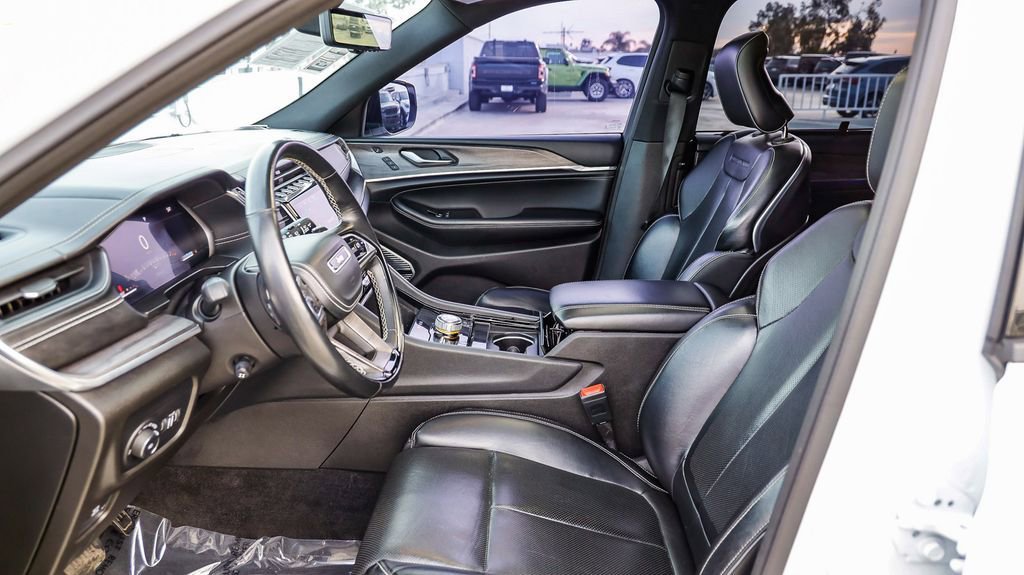 Used 2021 Jeep Grand Cherokee L Overland w/ Advanced Protech Group III image 22