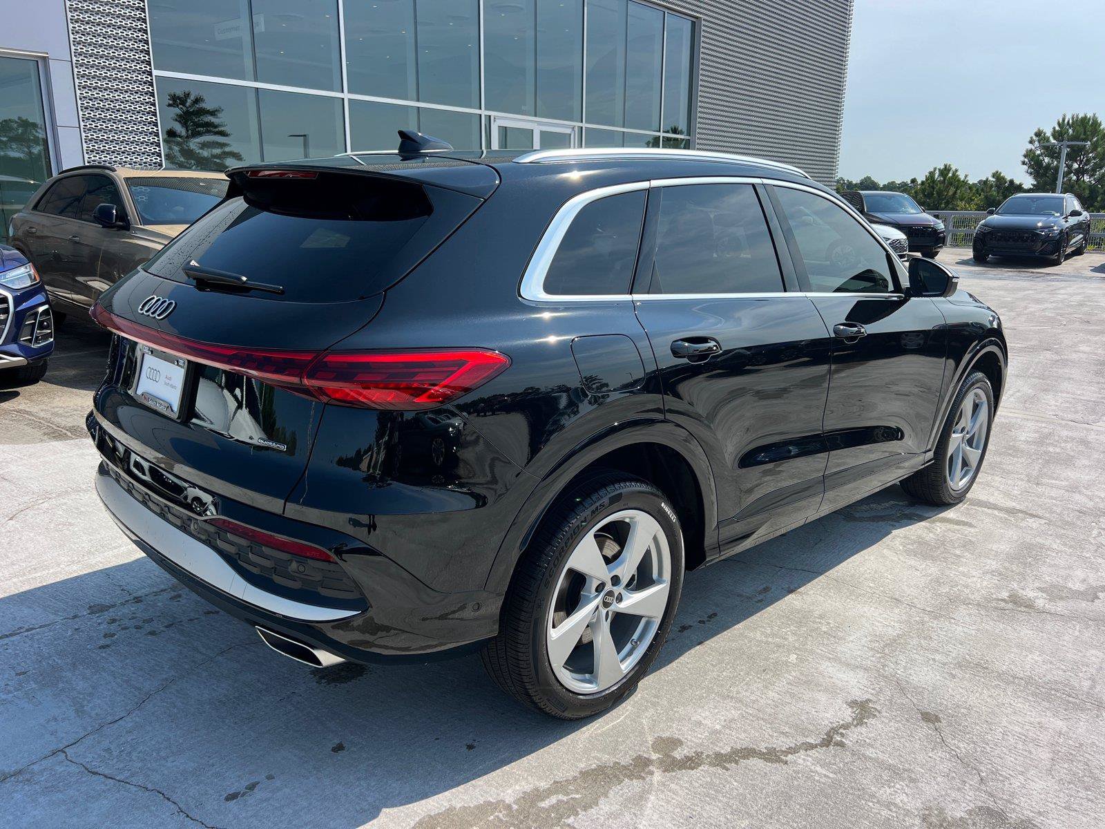Certified 2025 Audi Q5 Premium Plus AWD/4WD image 5