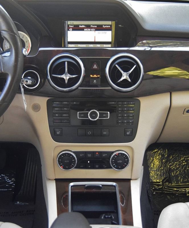 Used 2014 Mercedes-Benz GLK 350 4MATIC w/ Premium 1 Package image 31
