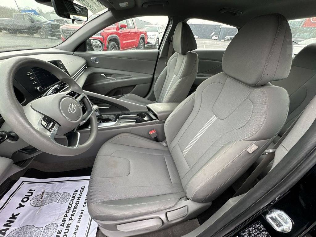 Used 2024 Hyundai Elantra SE image 11