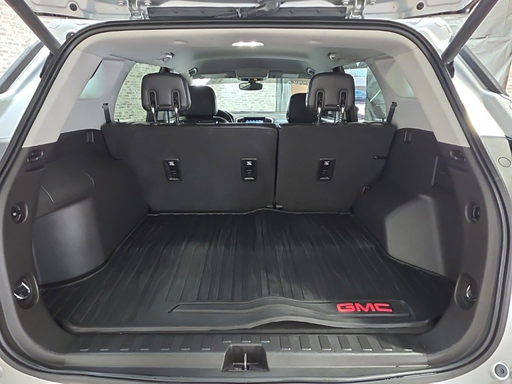 Used 2018 GMC Terrain SLT w/ Preferred Package image 15