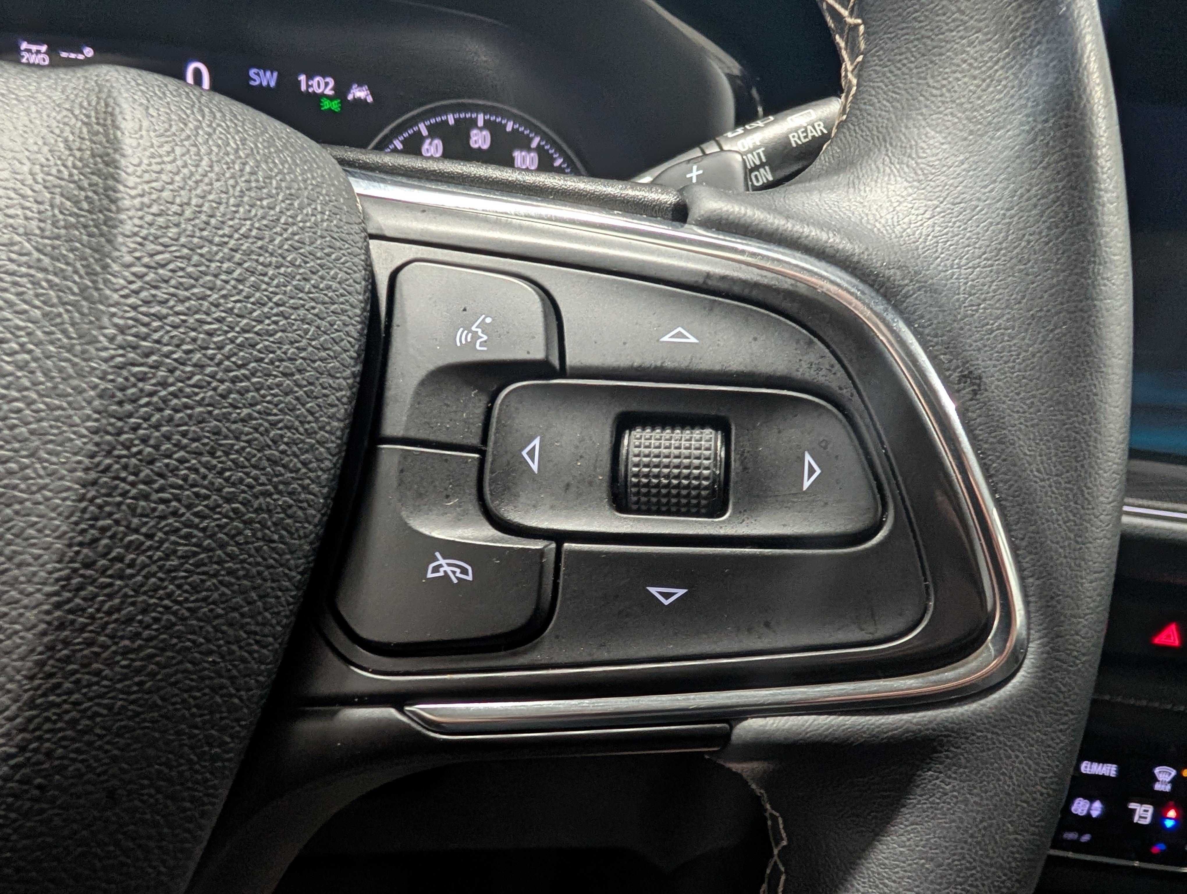Used 2023 Buick Envision Essence AWD/4WD image 20