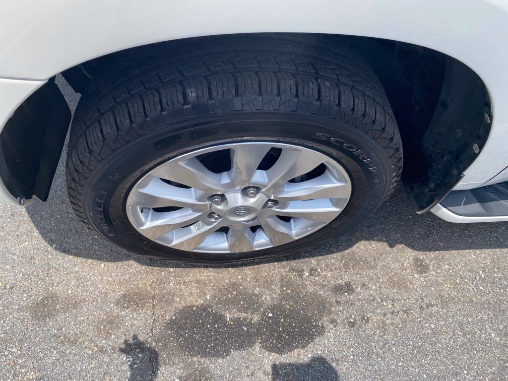 Used 2012 Toyota Sequoia Platinum AWD/4WD image 20