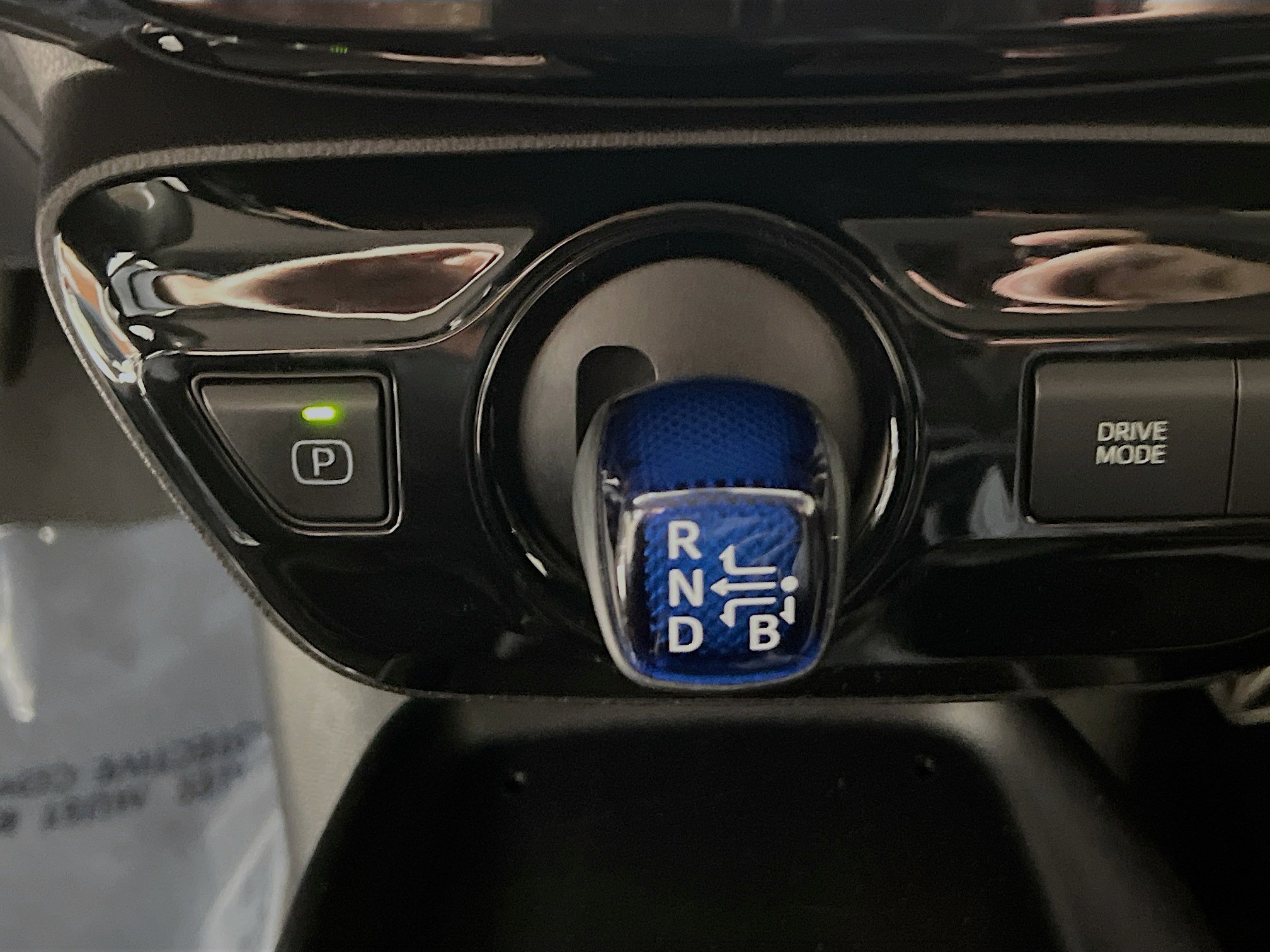 Used 2022 Toyota Prius L Eco image 24