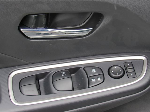 New 2025 Nissan Versa SR w/ Trunk Package image 14