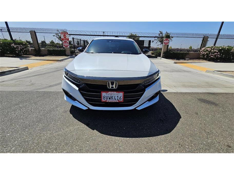 Used 2021 Honda Accord Sport image 2