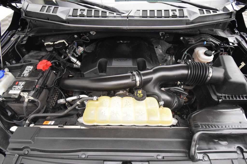 Used 2019 Ford F150 Lariat w/ Equipment Group 502A Luxury AWD/4WD image 31