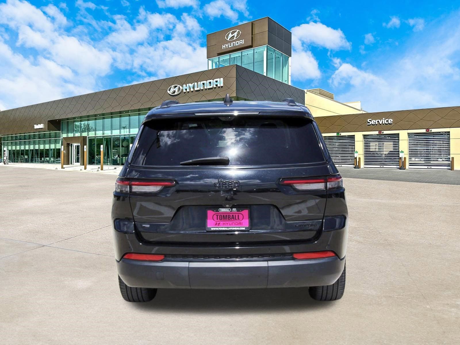 Used 2023 Jeep Grand Cherokee L Limited w/ Luxury Tech Group II image 7