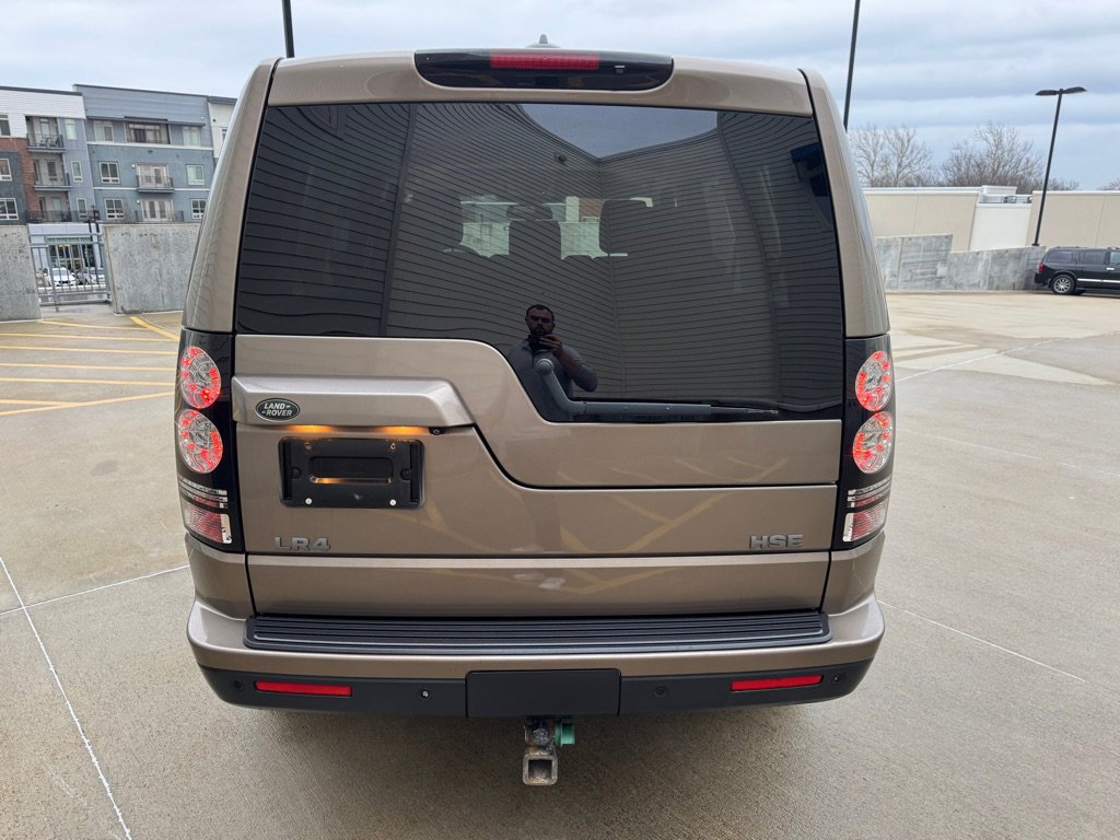 Used 2015 Land Rover LR4 HSE AWD/4WD image 4