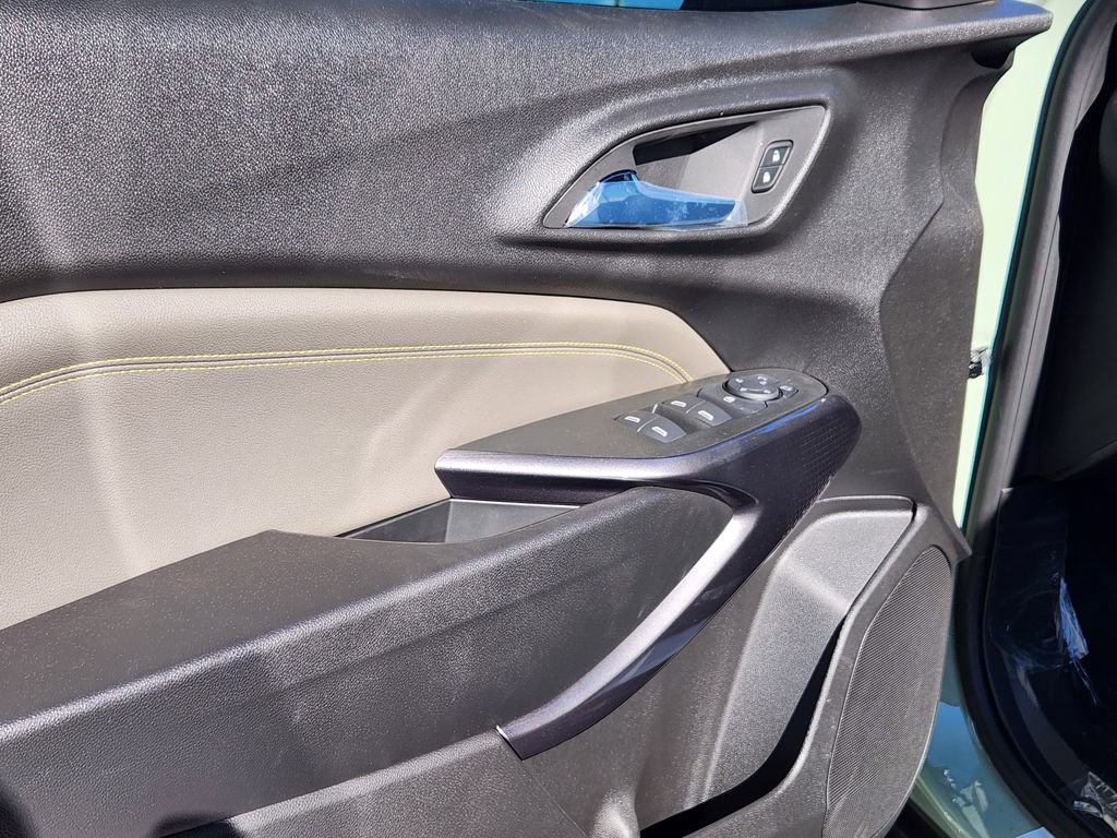 New 2026 Chevrolet Trax ACTIV w/ Driver Confidence Package image 13