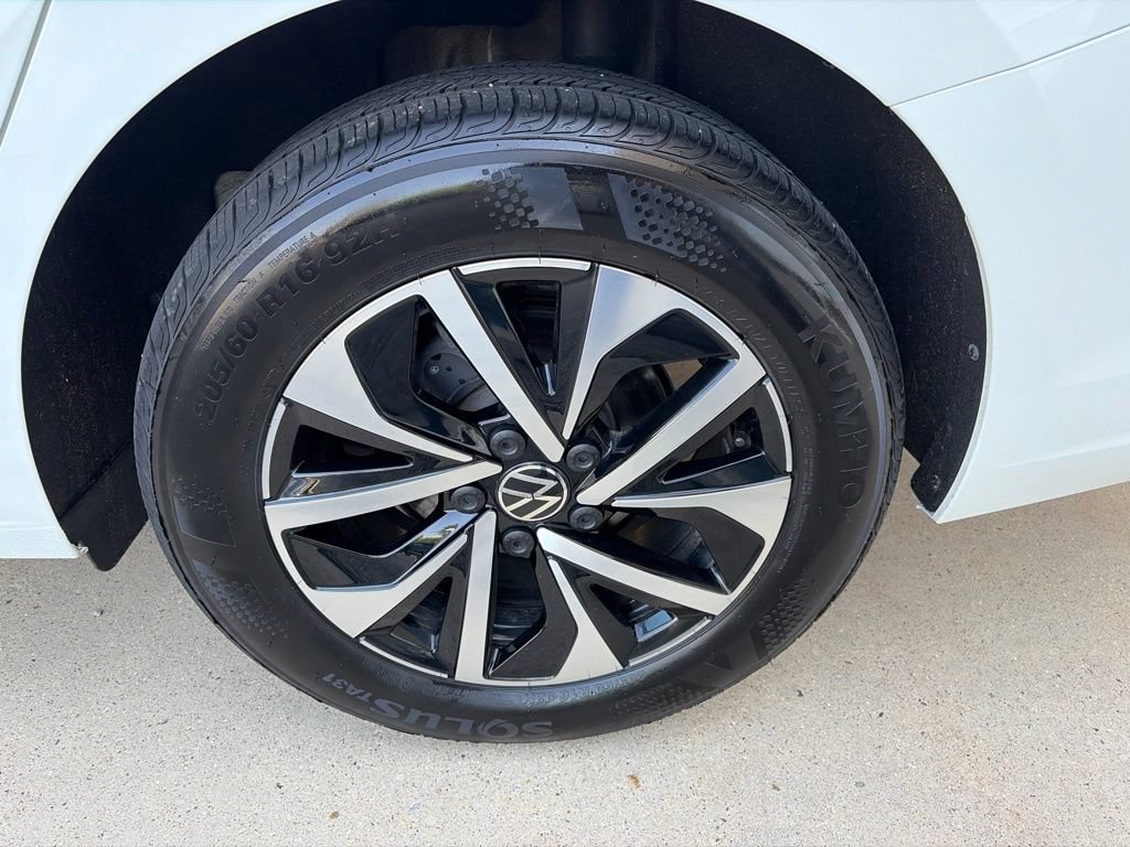 Certified 2025 Volkswagen Jetta S FWD image 21