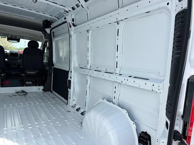 New 2024 RAM ProMaster 2500 w/ Safety Group FWD image 18