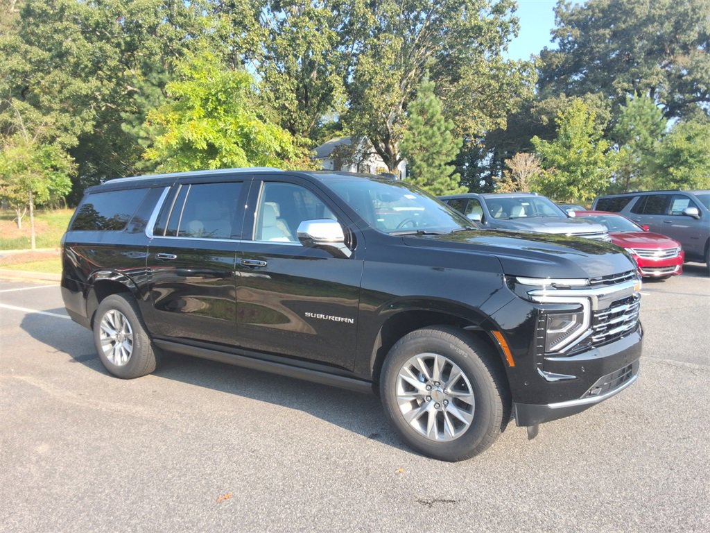 New 2026 Chevrolet Suburban Premier image 3