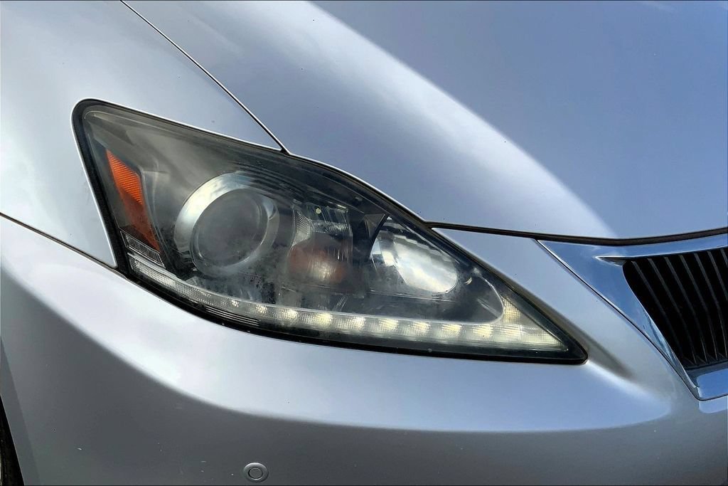 Used 2015 Lexus IS 250C w/ Luxury Package RWD image 26