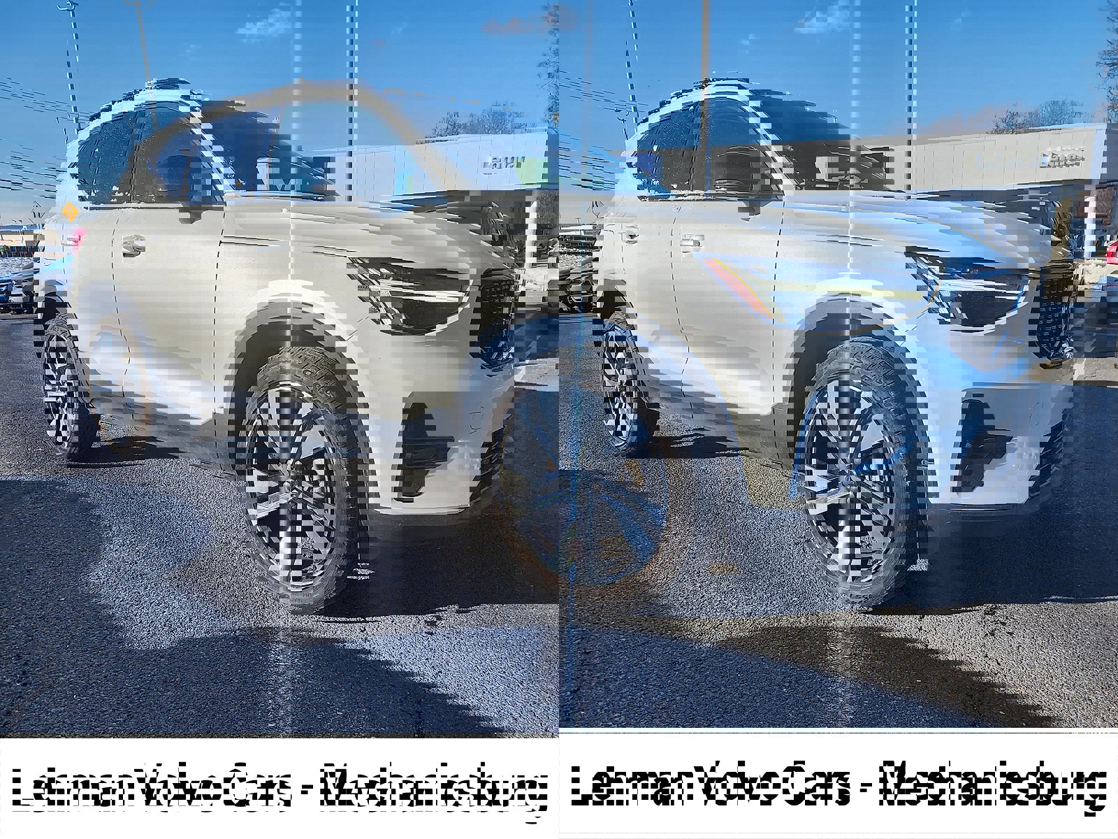 Certified 2023 Volvo XC40 B5 Plus w/ Protection Package Premier image 1