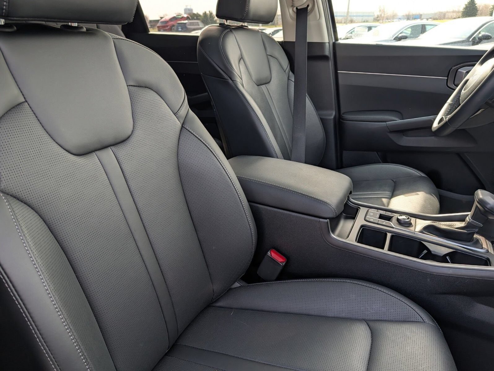 Used 2025 Kia Sorento S w/ Panoramic Sunroof Package FWD image 32