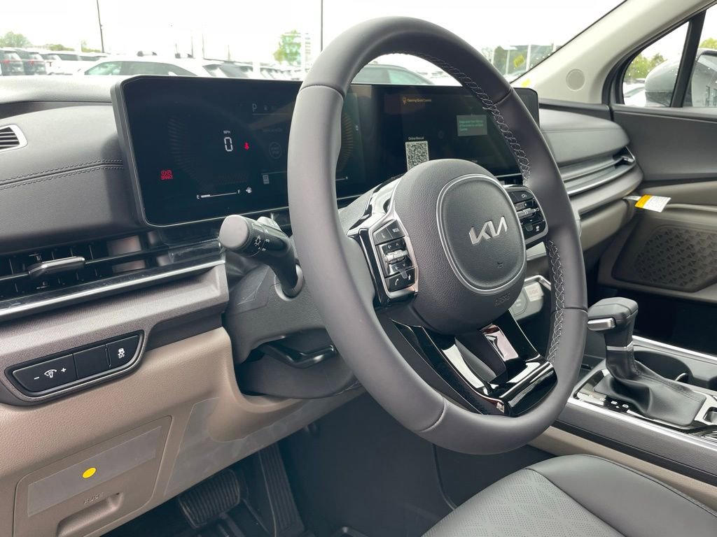 New 2026 Kia Carnival EX image 9