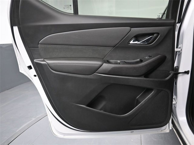 Used 2023 Chevrolet Traverse High Country image 9