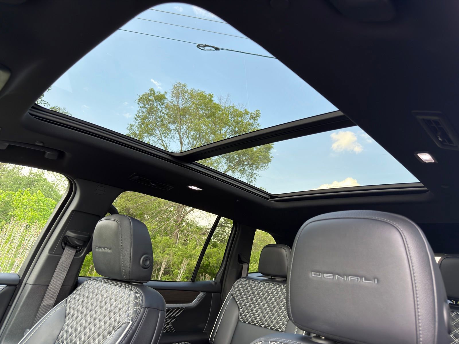 Used 2024 GMC Acadia Denali w/ LPO, Floor Liner Package FWD image 18