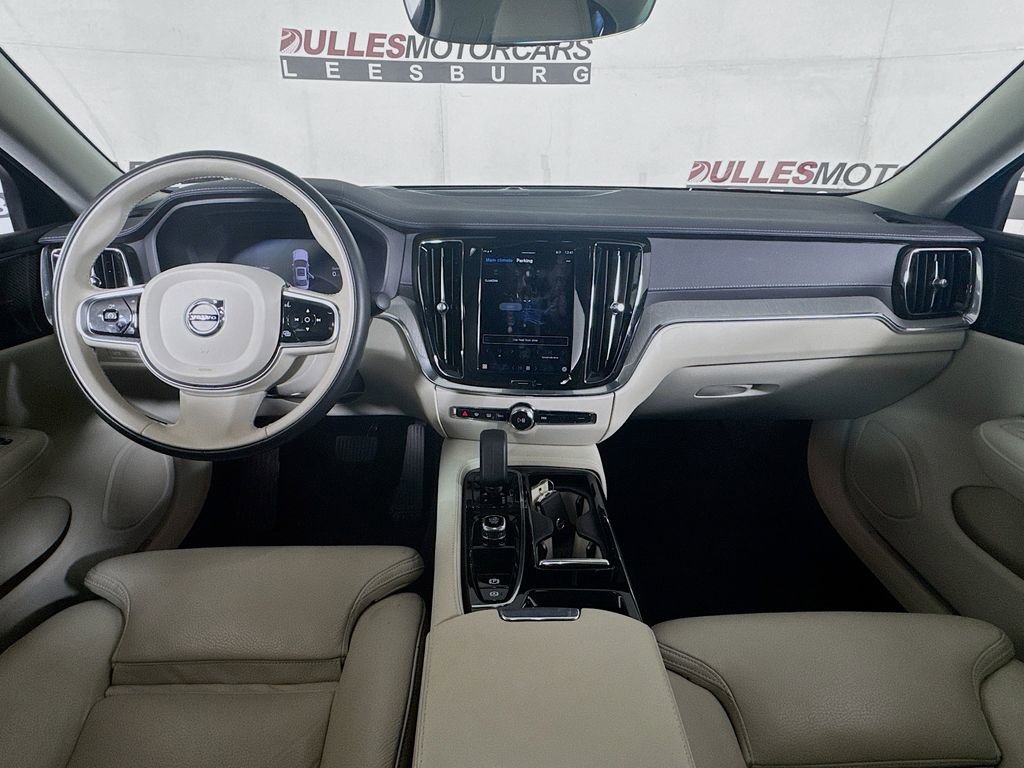 Used 2024 Volvo S60 T8 Ultimate w/ Climate Package image 31