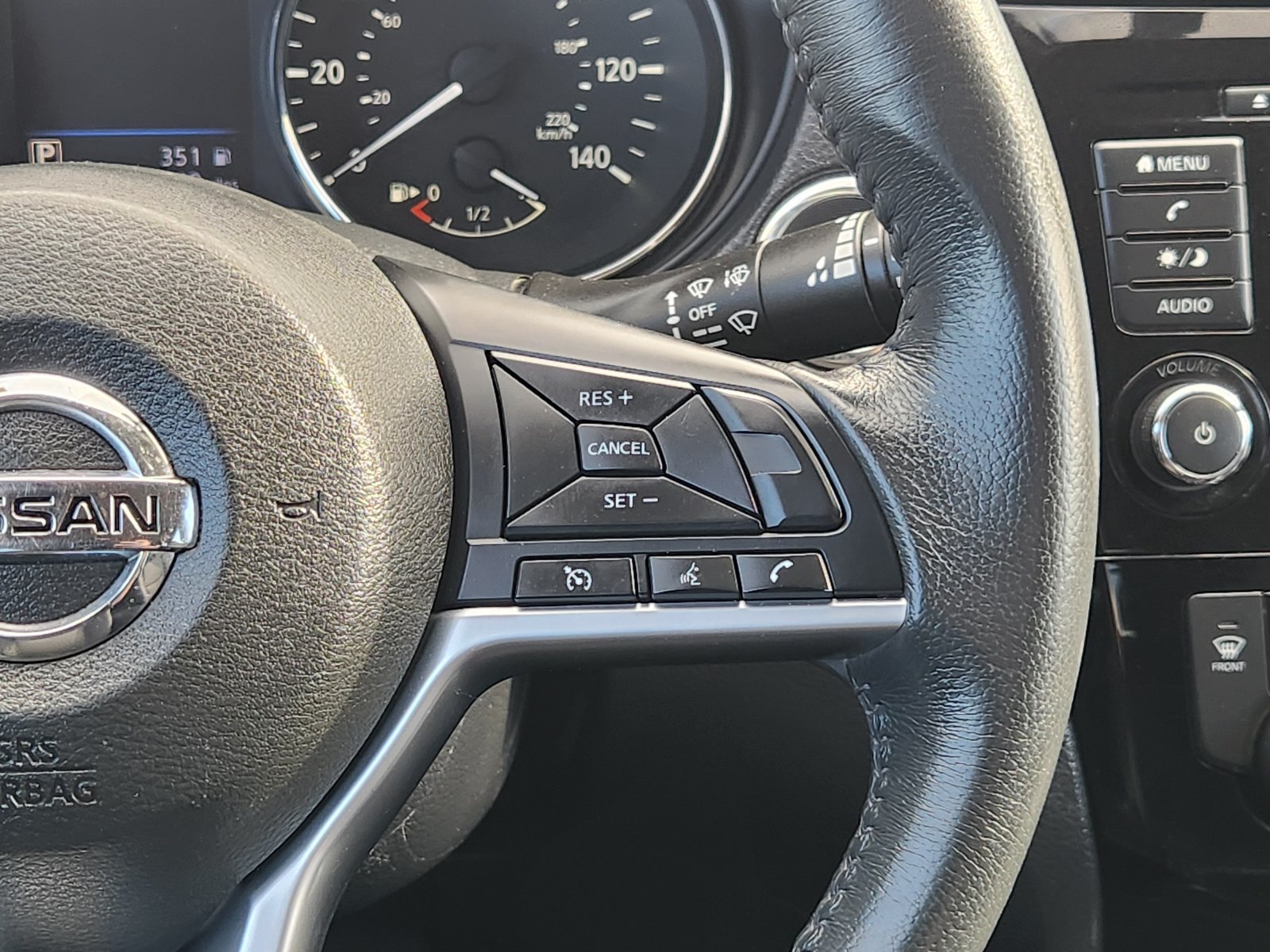 Used 2018 Nissan Rogue SV FWD image 32