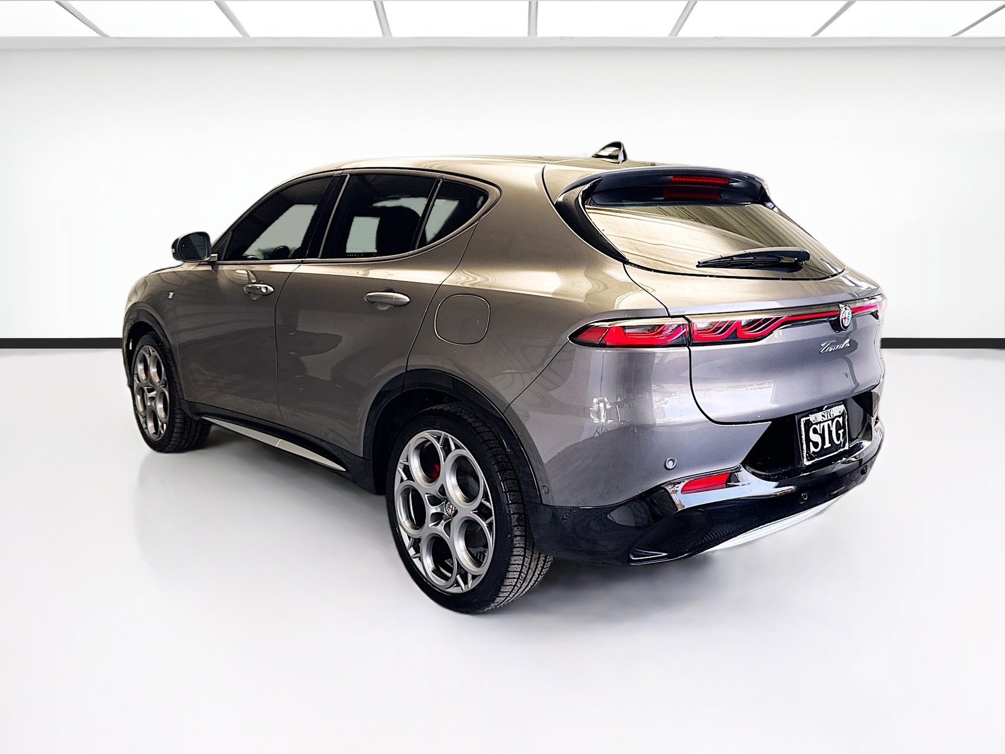 Used 2024 Alfa Romeo Tonale Ti image 6