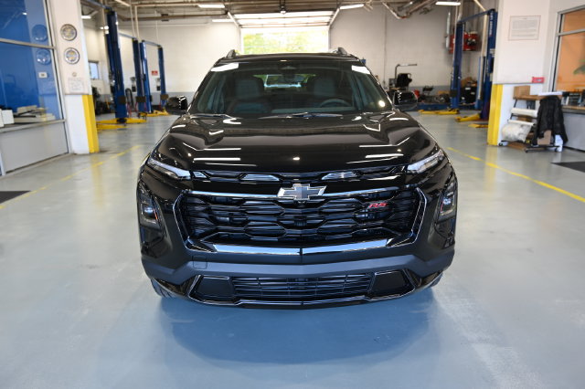 New 2027 Chevrolet Equinox RS w/ LPO, Floor Liner Package FWD image 2